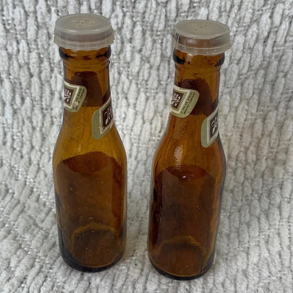 Vintage Schlitz Beer Miniature Bottles Amber Glass Salt‎ Pepper Shakers 1957